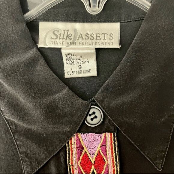 Vintage DVF Silk Embroidered Button Down Blouse - Picture 5 of 5